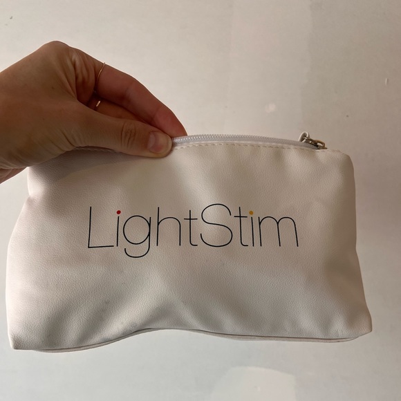 LightStim Acne - Picture 1 of 3